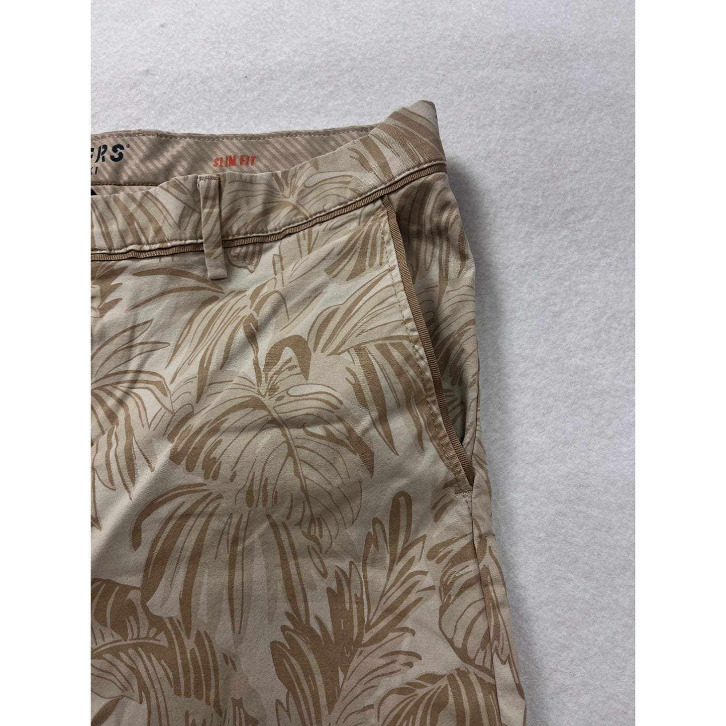 Men’s Dockers Slim Fit Alpha Khaki Printed Pants #2982