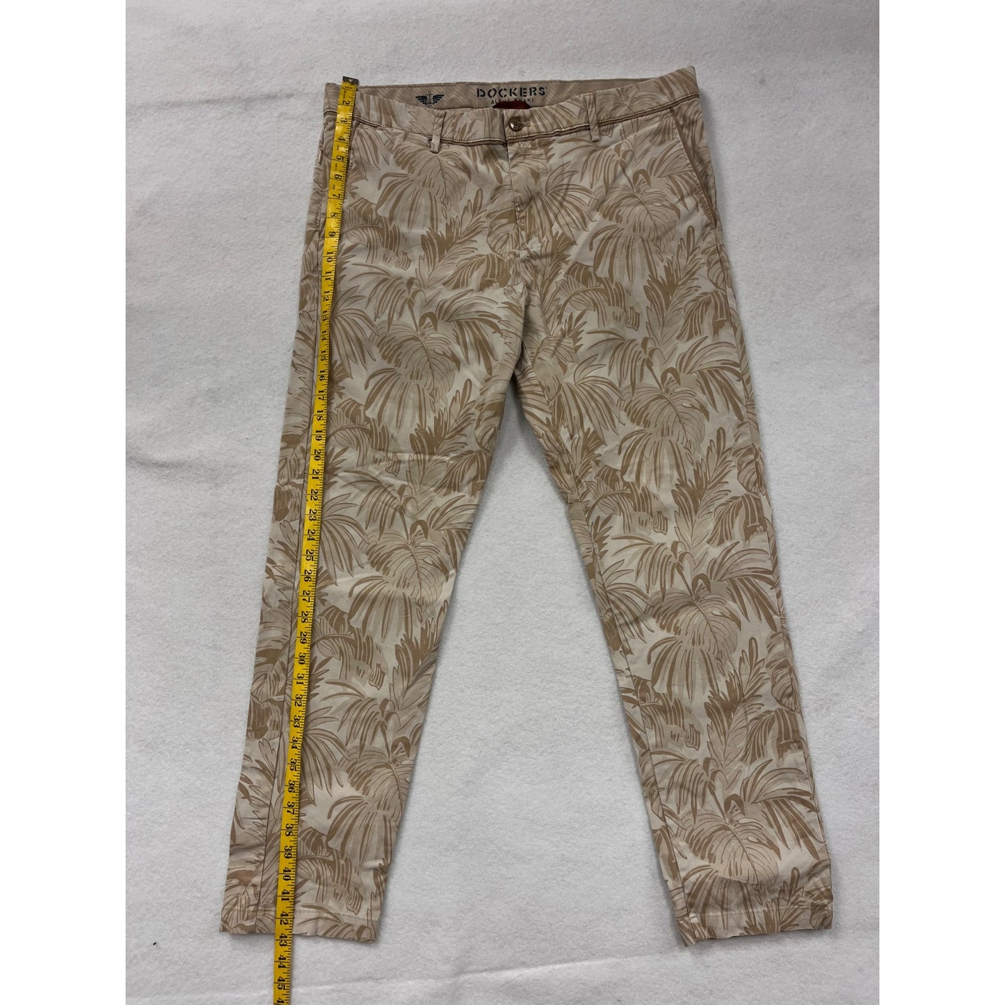 Men’s Dockers Slim Fit Alpha Khaki Printed Pants #2982