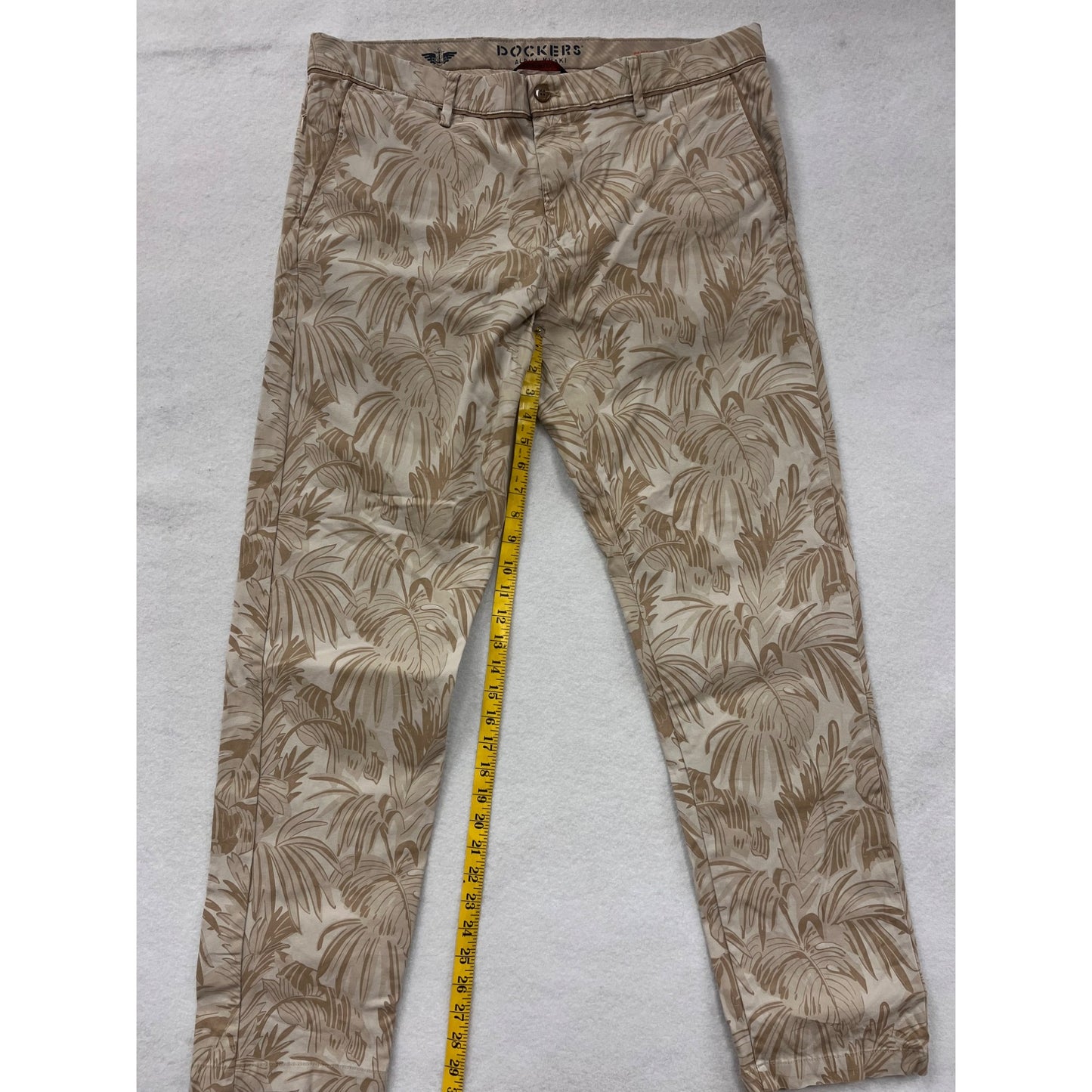 Men’s Dockers Slim Fit Alpha Khaki Printed Pants #2982