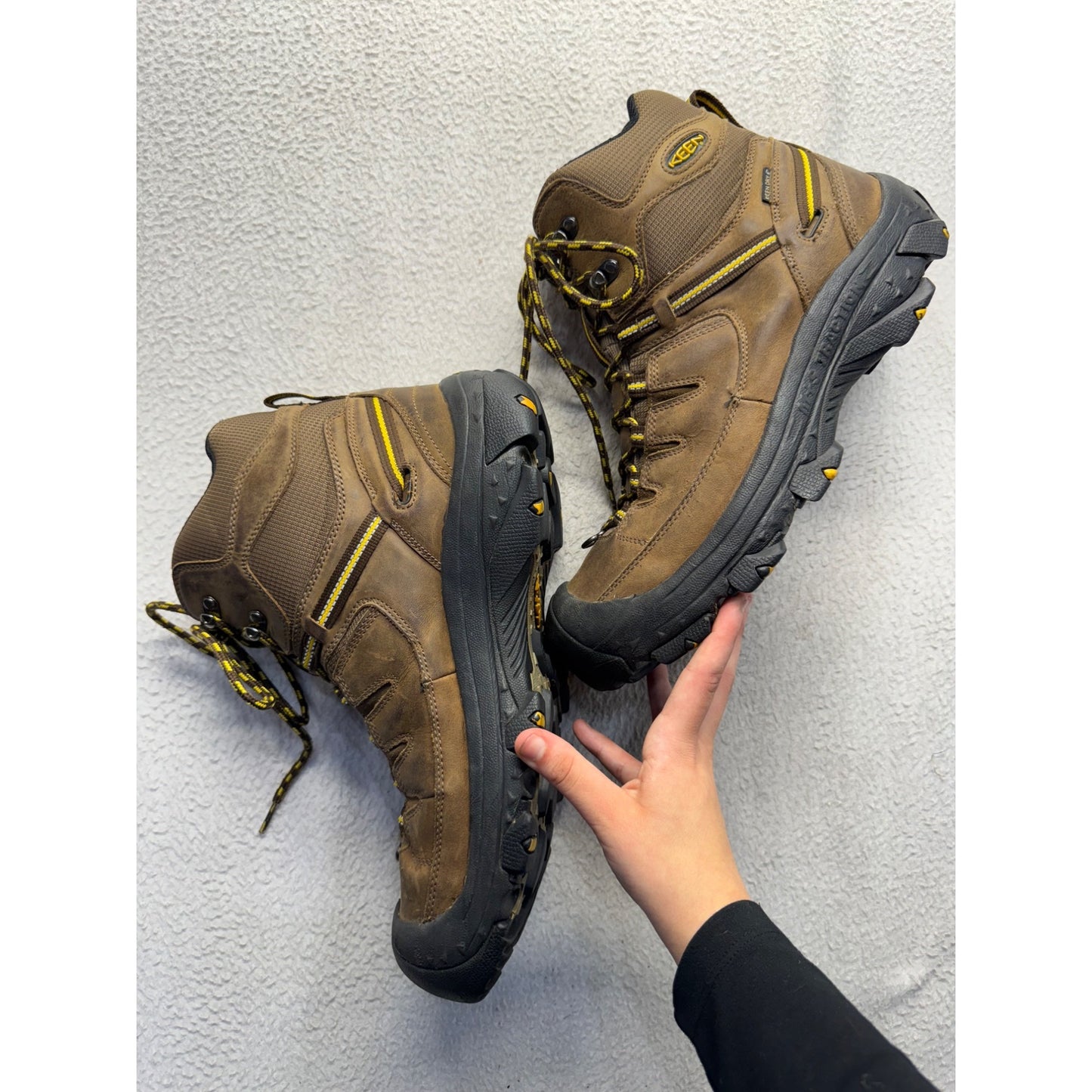 Keen Waterproof Brown Hiking Boots Size 10 Lace-Up Outdoor Shoes #143B