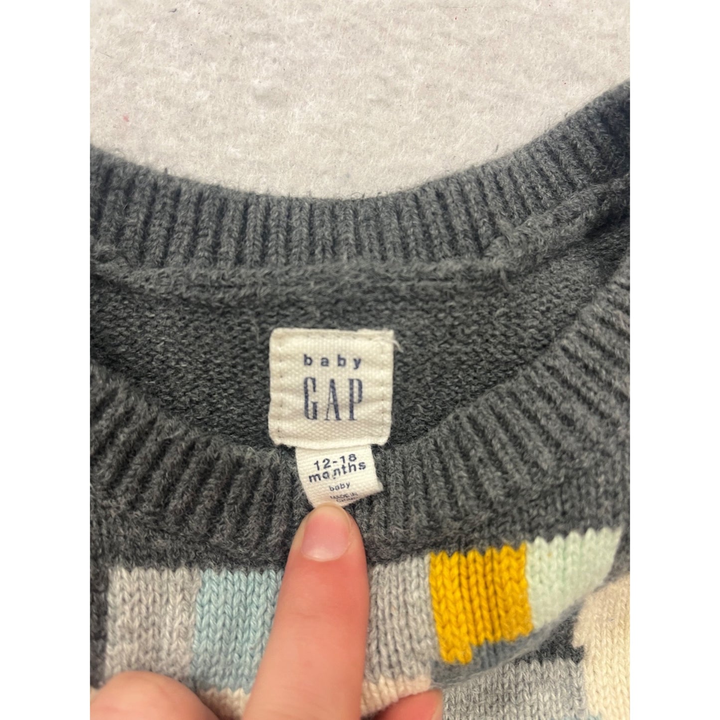 Baby Gap Gray Knit Sweater With Polar Bear Scarf Design 12-18M #131C