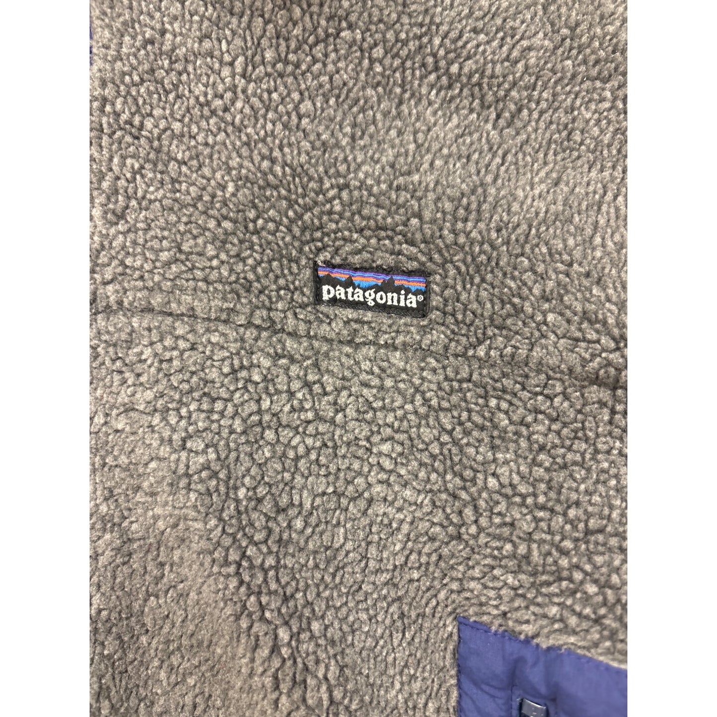 Patagonia Gray Full-Zip Sherpa Fleece Jacket With Blue Accents & Zippered Pockets Mens L Warm & Durable Outdoor Wear #6980