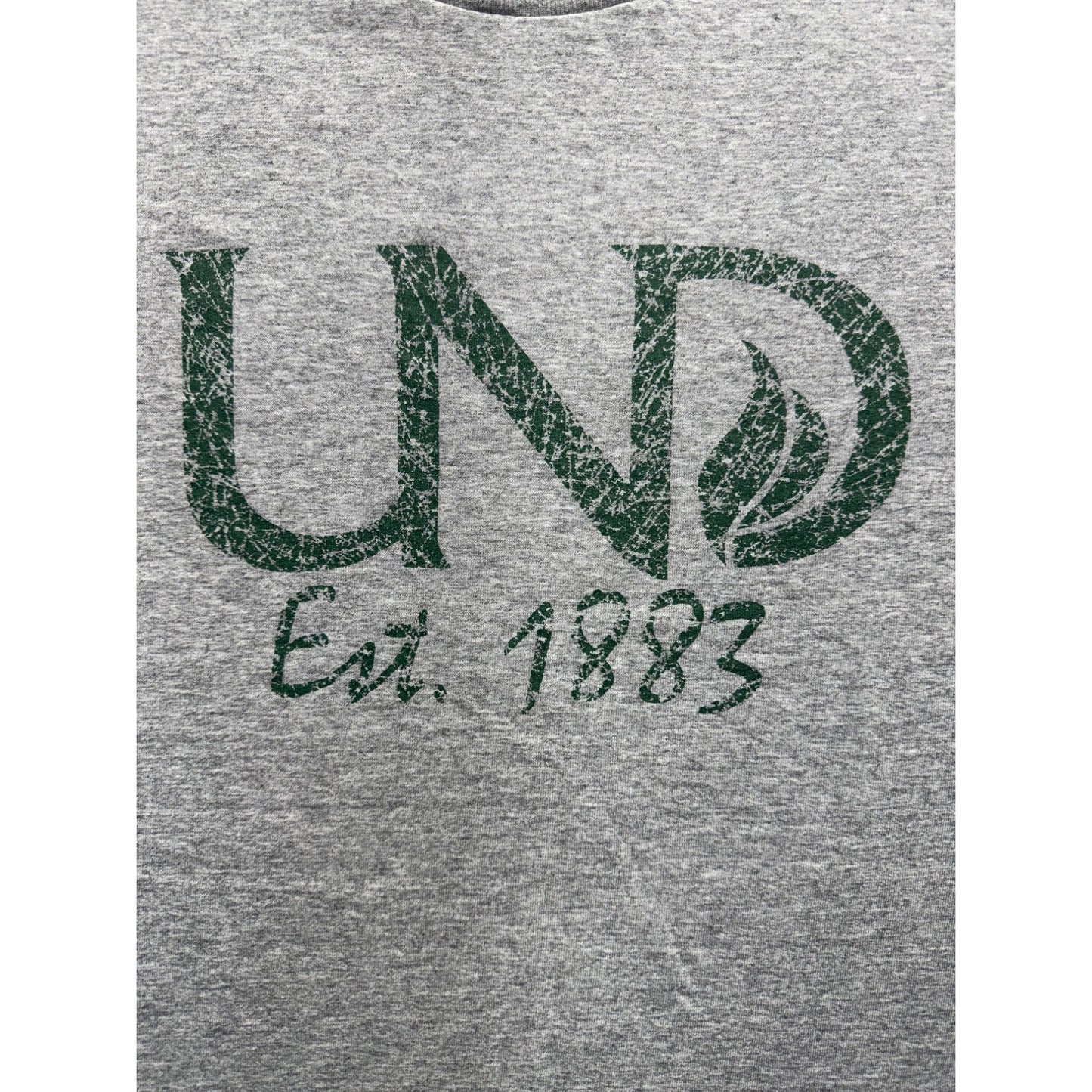 University Of North Dakota UND Gray T-Shirt XL #9061