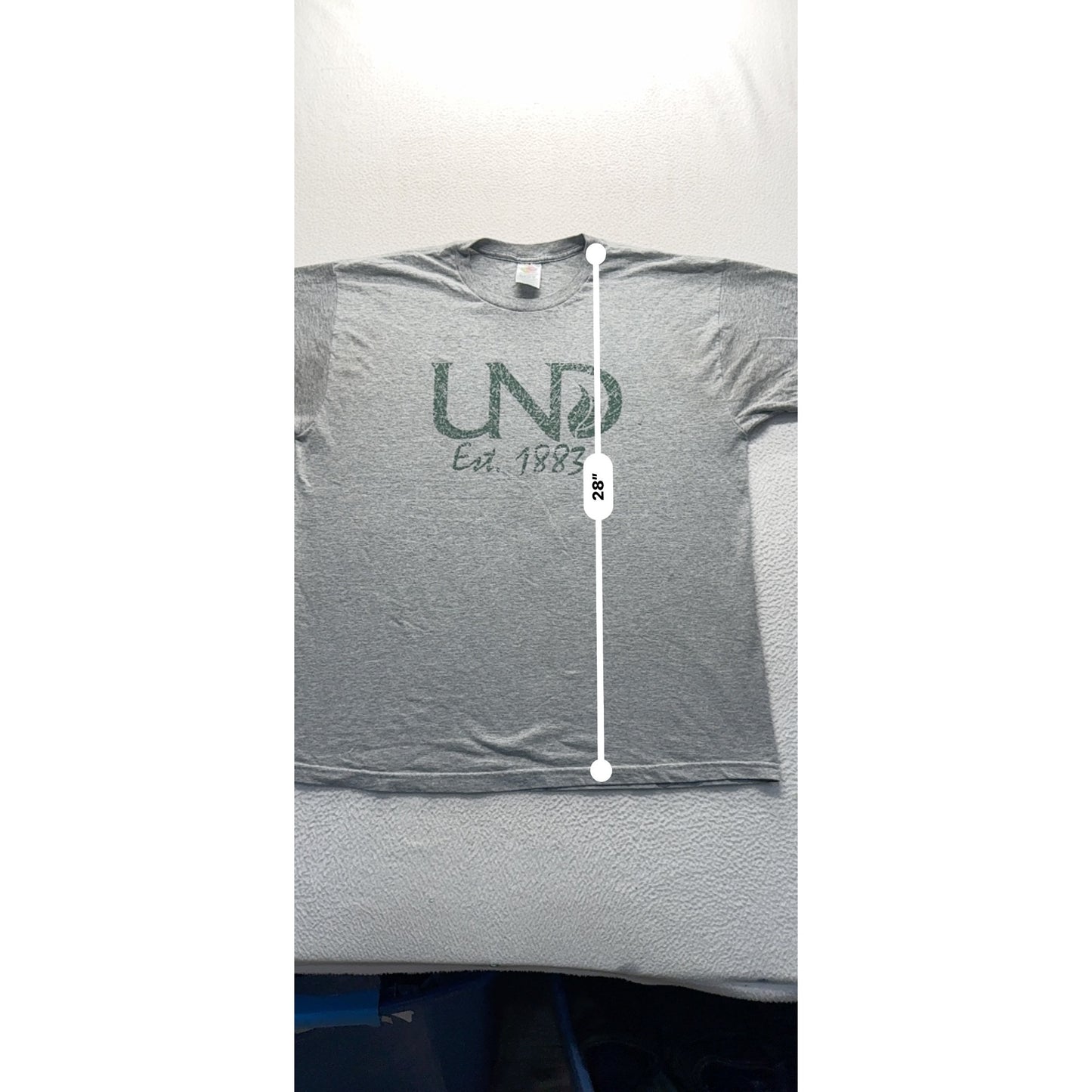 University Of North Dakota UND Gray T-Shirt XL #9061