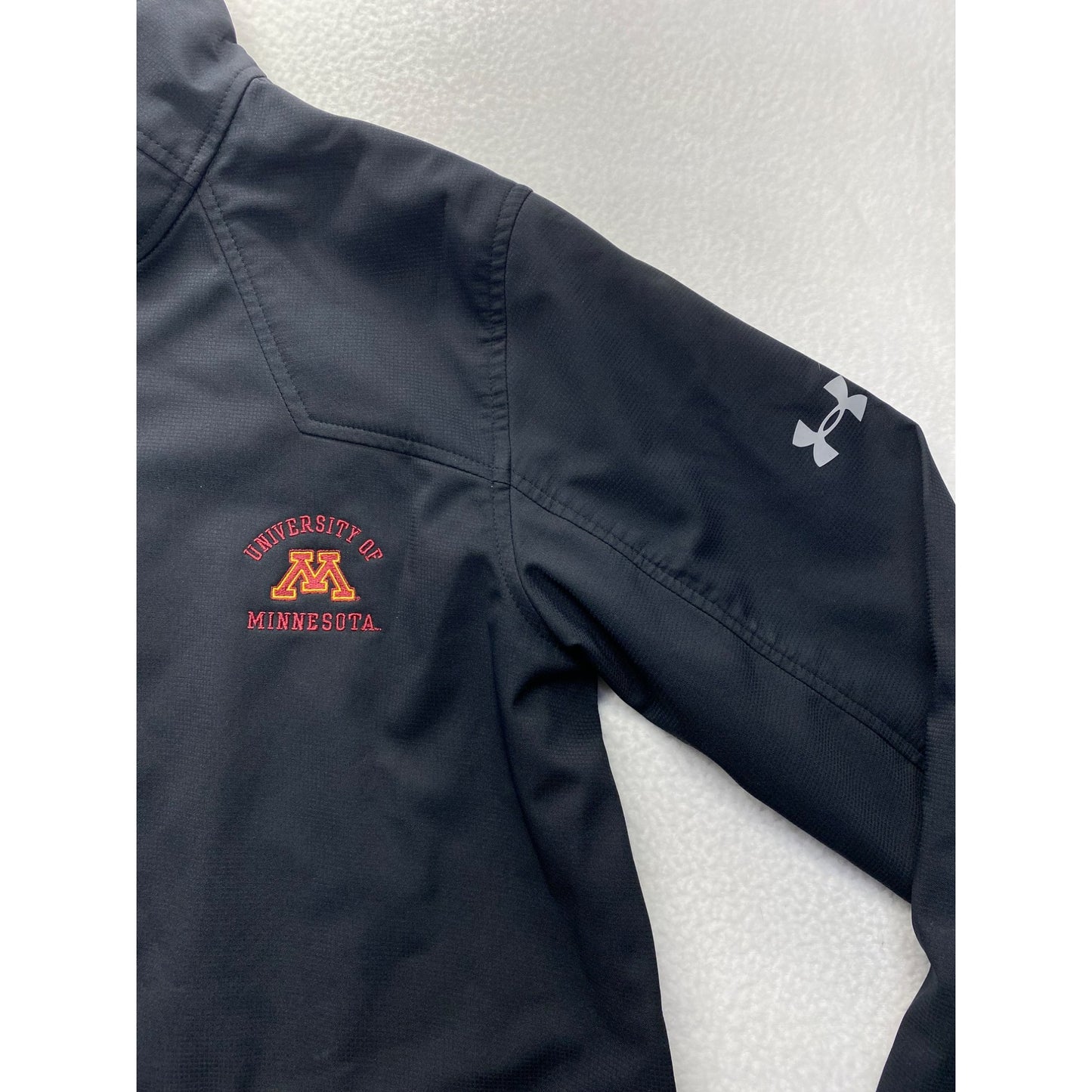 Lightweight UofM Under Armour jacket #3945