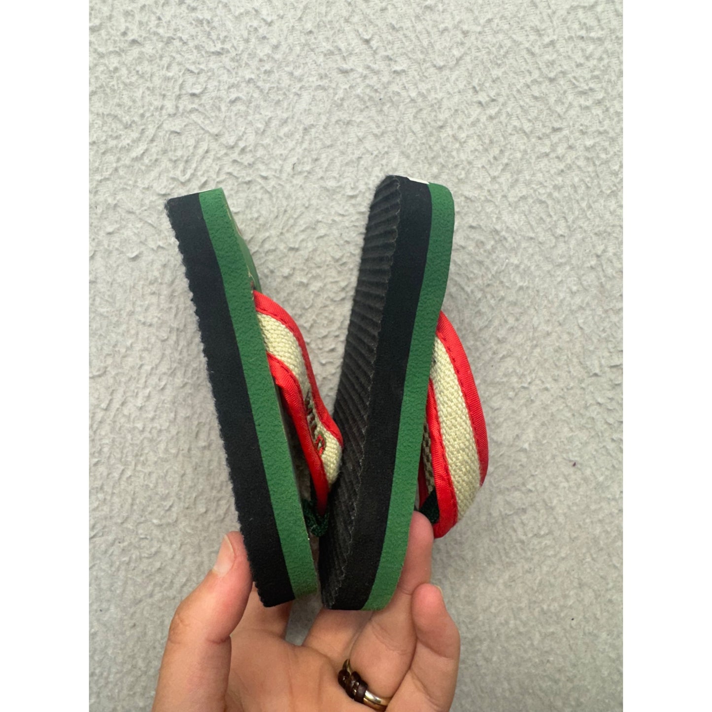 Minnesota Wild Green Flip Flops Size 6/7 Red Strap NHL Team Logo Sandals #9801